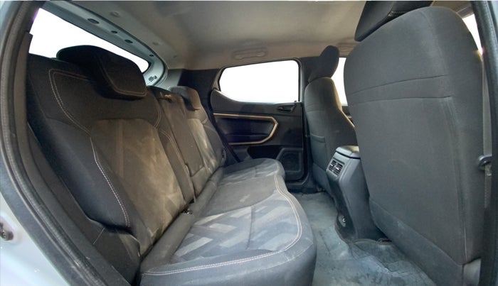 2022 Renault Kiger RXT (O) MT, CNG, Manual, 70,181 km, Right Side Rear Door Cabin