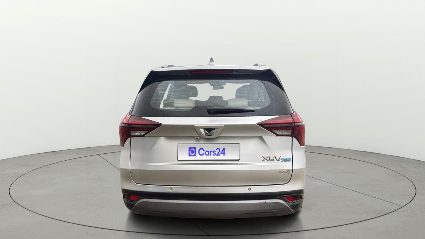 2022 Mahindra XUV700 AX 7 P AT 7 STR, Petrol, Automatic, 56,055 km, Back/Rear
