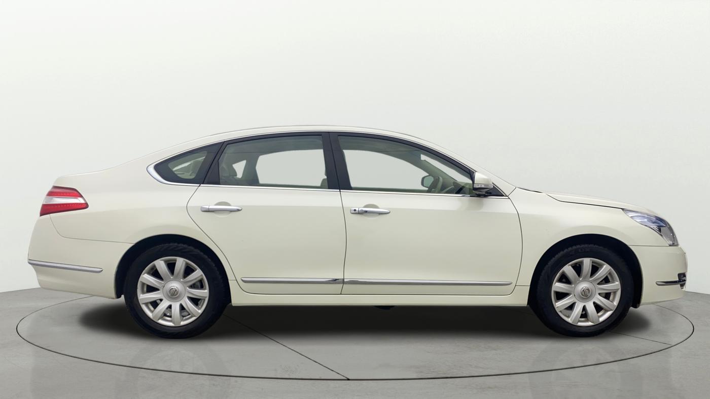 2016 Nissan Teana 250XV, Petrol, Automatic, 74,405 km, Right Side View