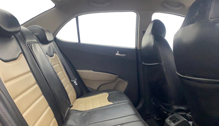 2014 Hyundai Xcent S (O) 1.2, Petrol, Manual, 46,322 km, Right Side Rear Door Cabin