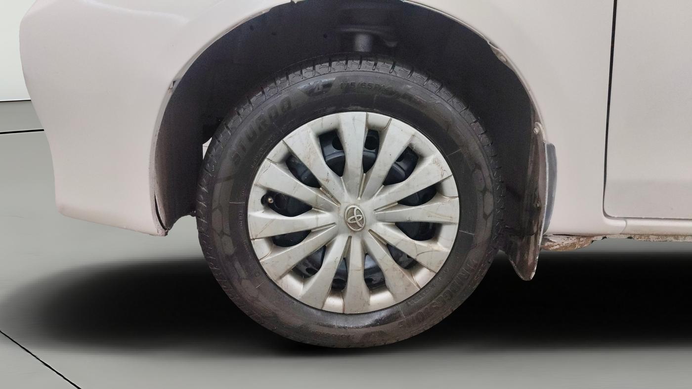 2013 Toyota Etios Liva G EXCLUSIVE, Petrol, Manual, 67,195 km, Left Front Wheel