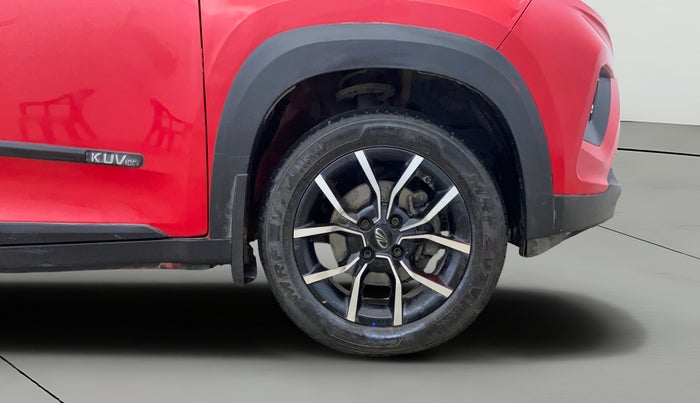2018 Mahindra KUV 100 NXT K8 P 6 STR, CNG, Manual, 47,875 km, Right Front Wheel