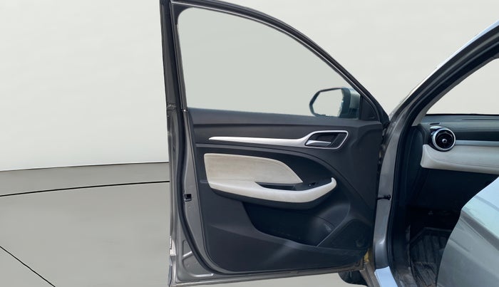 2024 MG ASTOR Sprint 1.5 MT (Ivory), Petrol, Manual, 10,855 km, LHS Front Door