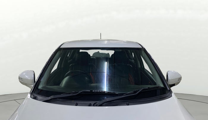 2015 Maruti Swift VXI, Petrol, Manual, 1,15,730 km, Front Windshield