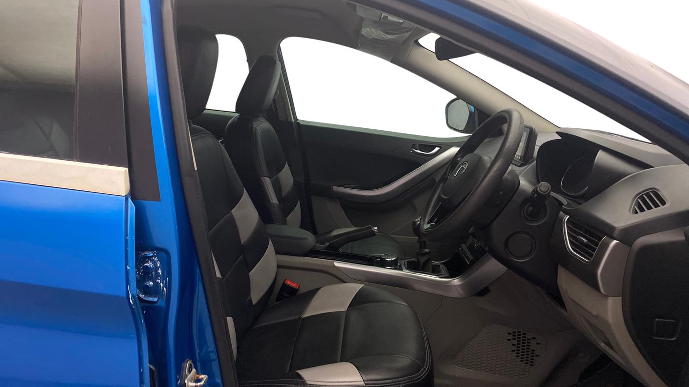 2018 Tata NEXON XZ PLUS PETROL, Petrol, Manual, 84,572 km, Right Side Front Door Cabin