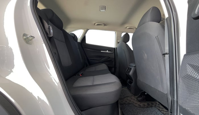2023 KIA SELTOS HTE 1.5D IMT, Diesel, Manual, 28,652 km, Right Side Rear Door Cabin