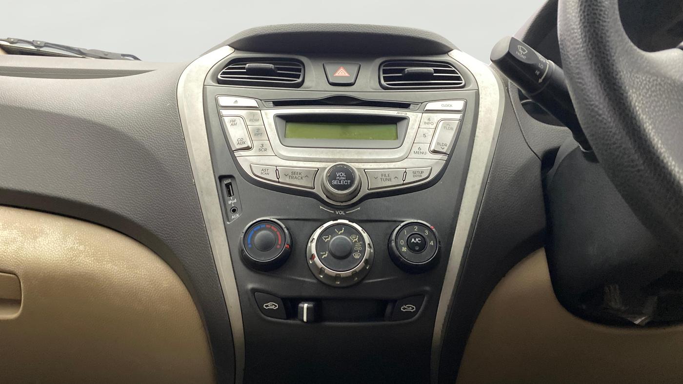 2013 Hyundai Eon MAGNA +, Petrol, Manual, 67,991 km, Air Conditioner