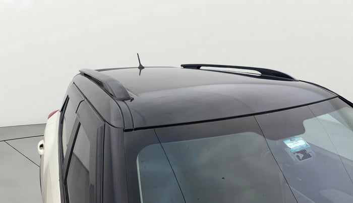 2020 Mahindra XUV300 W6 1.2 PETROL, Petrol, Manual, 53,618 km, Roof