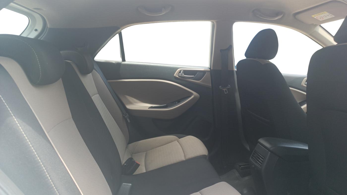 2015 Hyundai Elite i20 ASTA 1.2, Petrol, Manual, 50,385 km, Right Side Rear Door Cabin