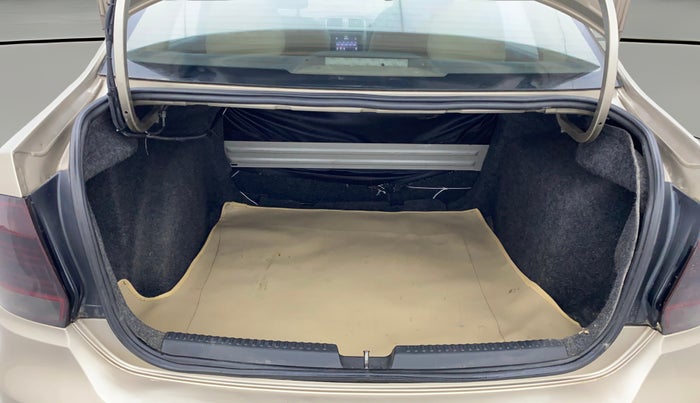 2015 Volkswagen Vento HIGHLINE 1.5 AT, Diesel, Automatic, 70,376 km, Boot Open Zoomed View