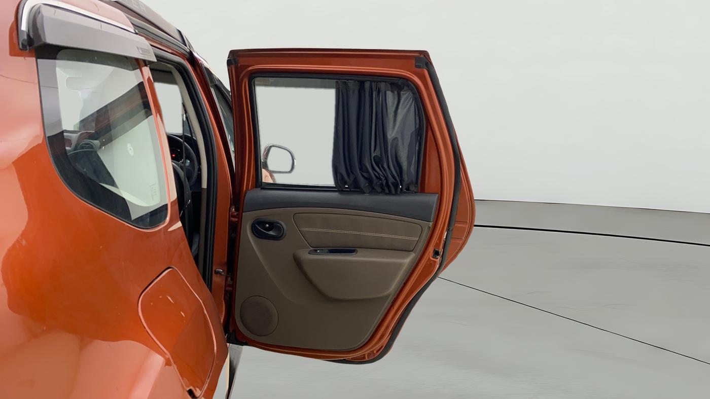 2016 Renault Duster 110 PS RXL 4X2 AMT, Diesel, Automatic, 91,597 km, RHS Rear Door