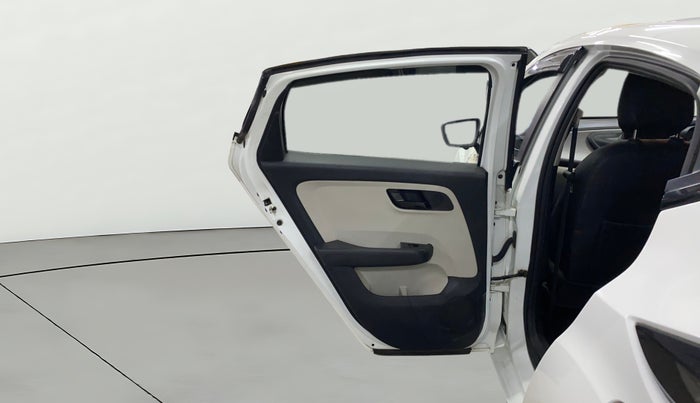 2021 Tata ALTROZ XM PLUS PETROL, CNG, Manual, 28,926 km, LHS Rear Door