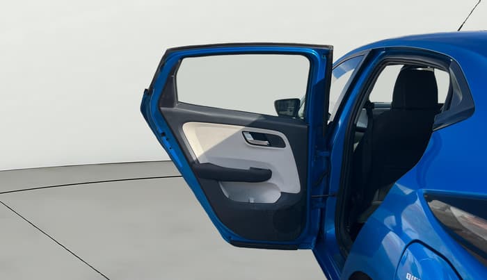 2022 Tata ALTROZ XZ DIESEL, Diesel, Manual, 95,011 km, LHS Rear Door