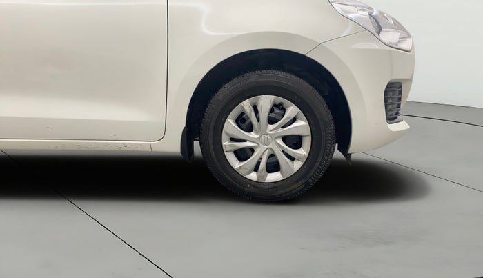 2021 Maruti Swift VXI, Petrol, Manual, 35,798 km, Right Front Wheel