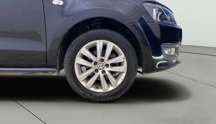 2014 Volkswagen Polo HIGHLINE1.2L, Petrol, Manual, 44,090 km, Right Front Wheel