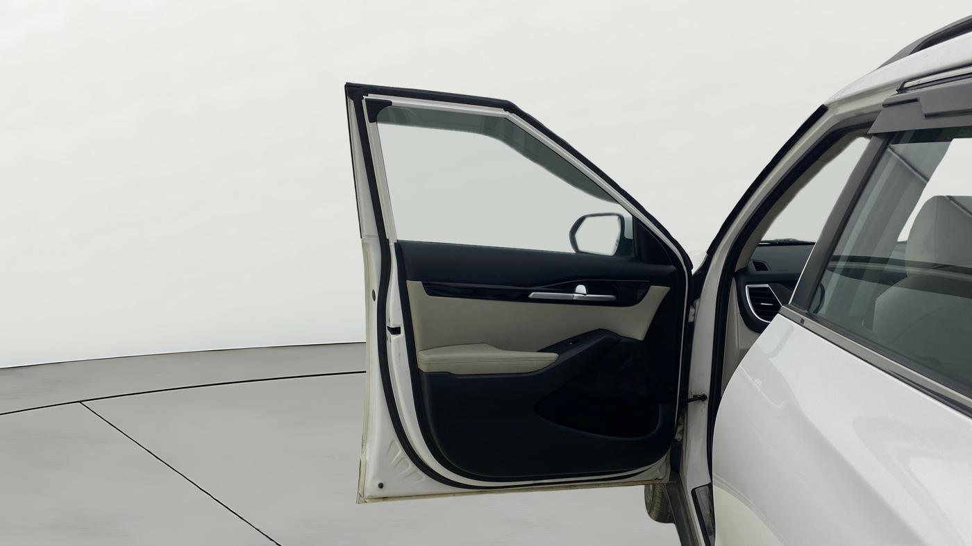 2020 KIA SELTOS HTX 1.5 PETROL, Petrol, Manual, 1,03,939 km, LHS Front Door