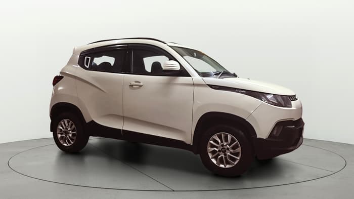 2016 Mahindra Kuv100 K8 D 6 STR, Diesel, Manual, 62,137 km, Right Front Diagonal