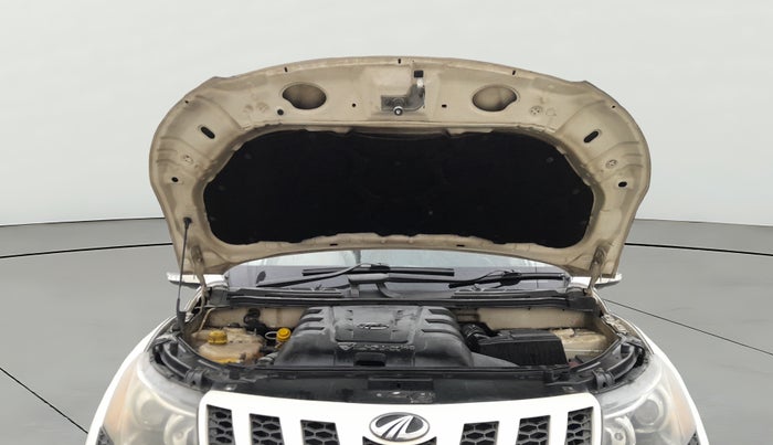 2013 Mahindra XUV500 W8, Diesel, Manual, 96,731 km, Open Bonet