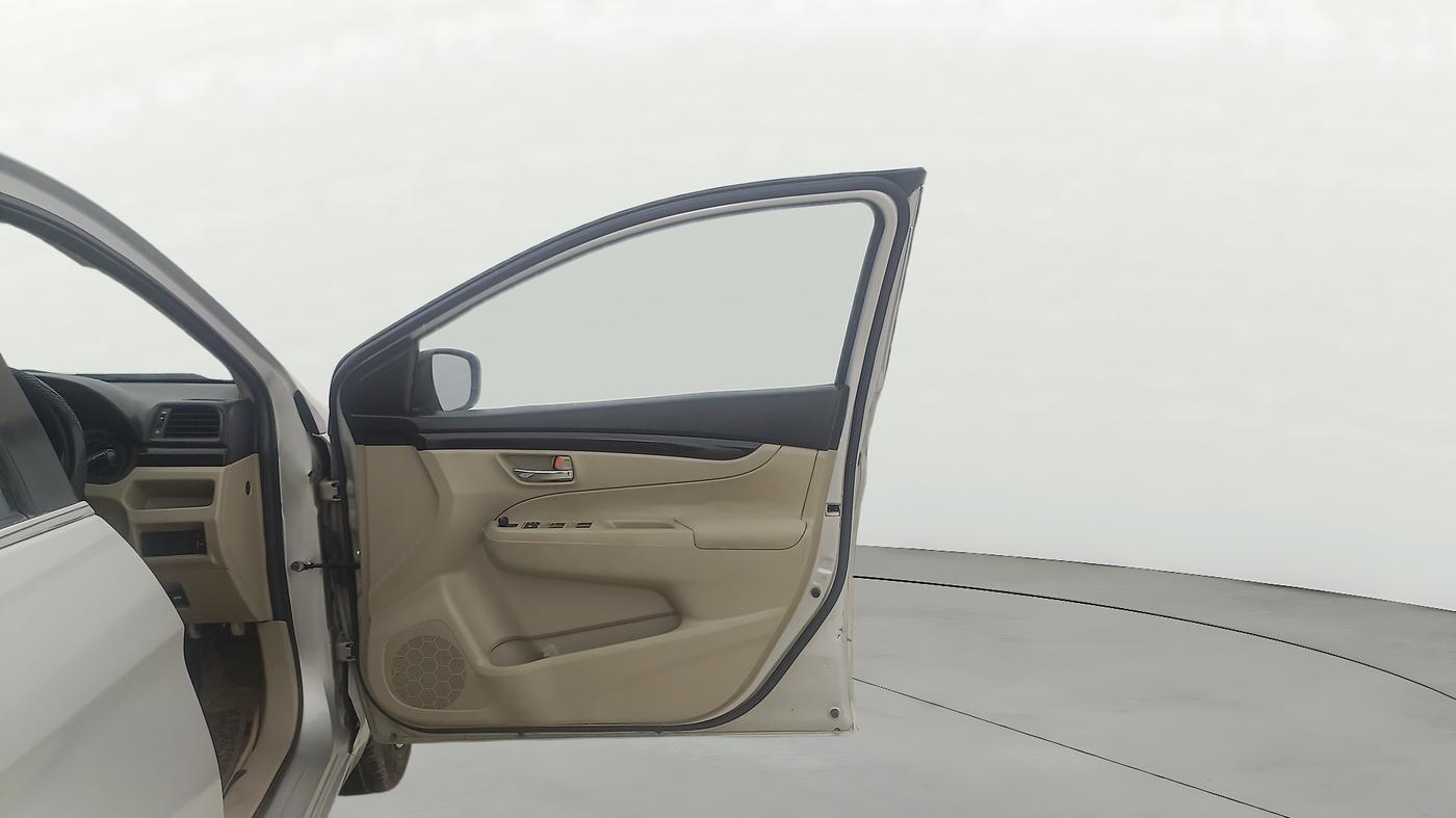 2016 Maruti Ciaz VXI, Petrol, Manual, 400 km, RHS Front Door