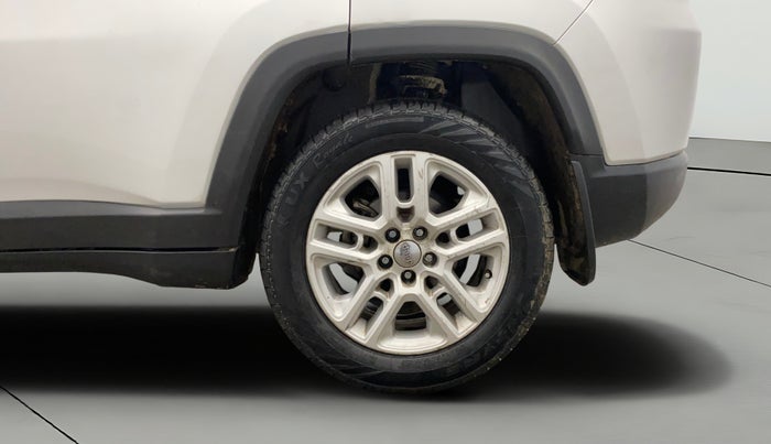 2017 Jeep Compass LIMITED 2.0 DIESEL, Diesel, Manual, 1,11,234 km, Left Rear Wheel