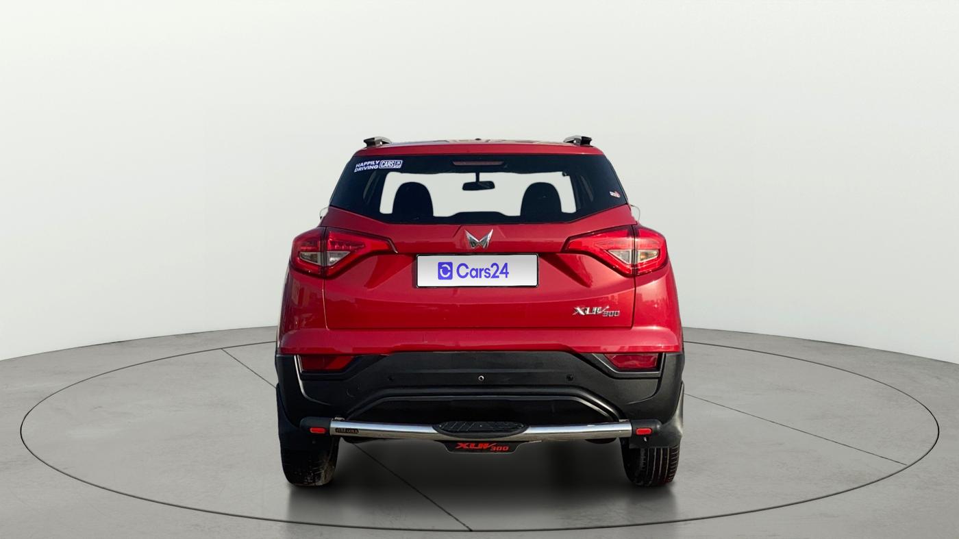 2024 Mahindra XUV300 W4 1.2 PETROL, Petrol, Manual, 49,468 km, Back/Rear