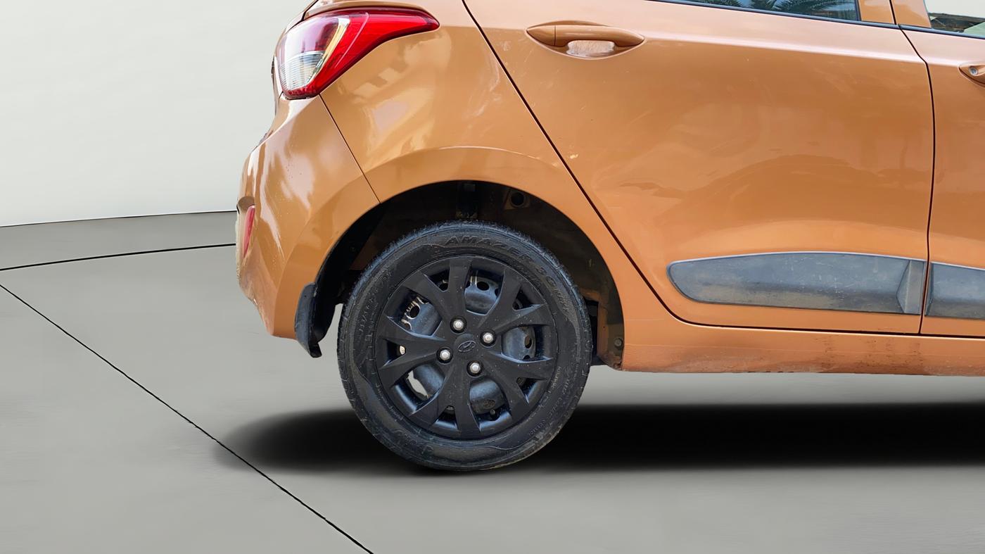 2016 Hyundai Grand i10 SPORTZ 1.2 KAPPA VTVT, Petrol, Manual, 39,920 km, Right Rear Wheel