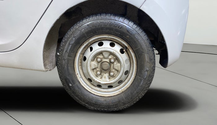 2014 Hyundai Eon ERA +, Petrol, Manual, 1,15,349 km, Left Rear Wheel