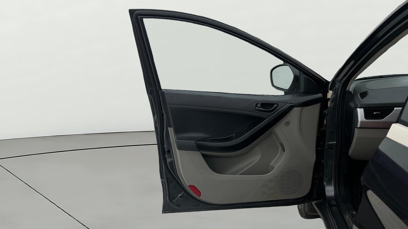 2019 Tata NEXON XMA PETROL, Petrol, Automatic, 54,604 km, LHS Front Door