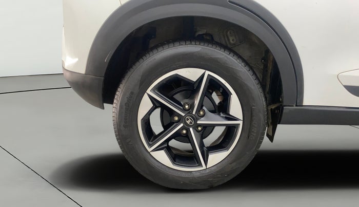 2025 Tata NEXON Fearless Plus (PS) 1.2 iCNG 6MT Dual Tone, CNG, Manual, 15,521 km, Right Rear Wheel