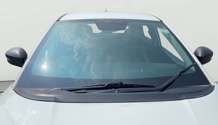 2018 Tata NEXON XM PETROL, Petrol, Manual, 1,47,494 km, Front Windshield