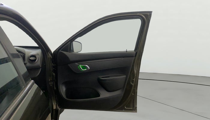 2019 Renault Kwid RXT 1.0 (O), Petrol, Manual, 31,523 km, RHS Front Door