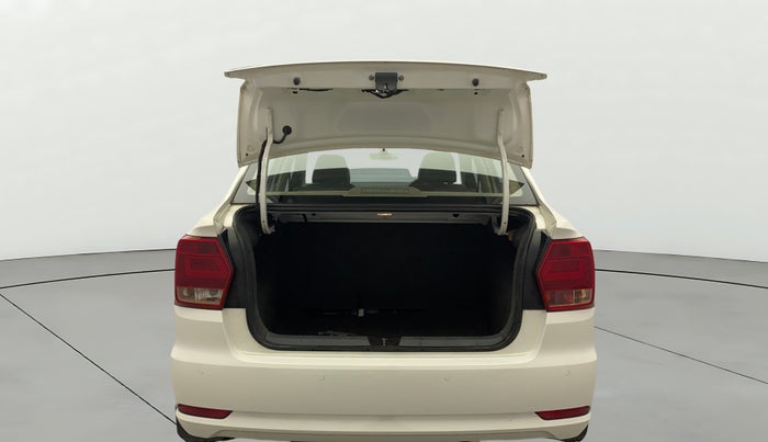 2018 Volkswagen Ameo HIGHLINE PLUS 1.0L 16 ALLOY, Petrol, Manual, 1,14,764 km, Boot Door Open