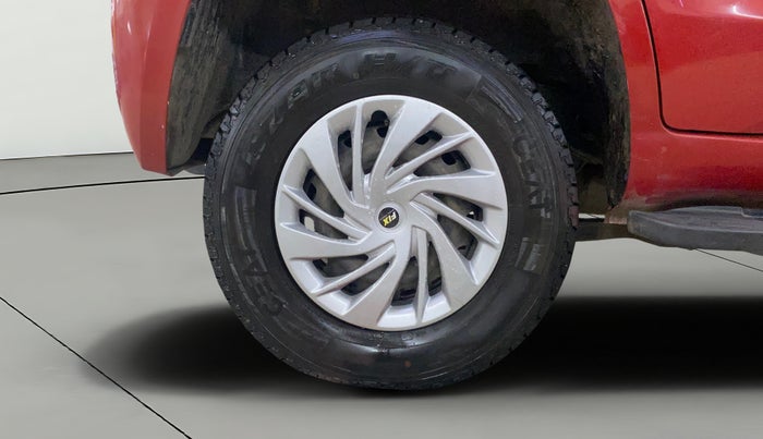 2016 Mahindra TUV300 T6, Diesel, Manual, 75,838 km, Right Rear Wheel