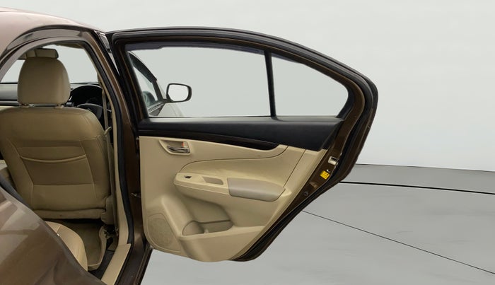 2016 Maruti Ciaz ZXI+, CNG, Manual, 59,334 km, RHS Rear Door