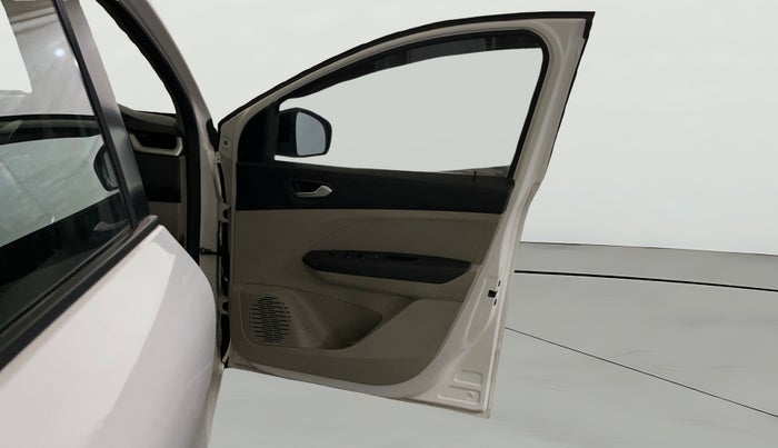 2022 Renault TRIBER RXZ, Petrol, Manual, 35,223 km, RHS Front Door