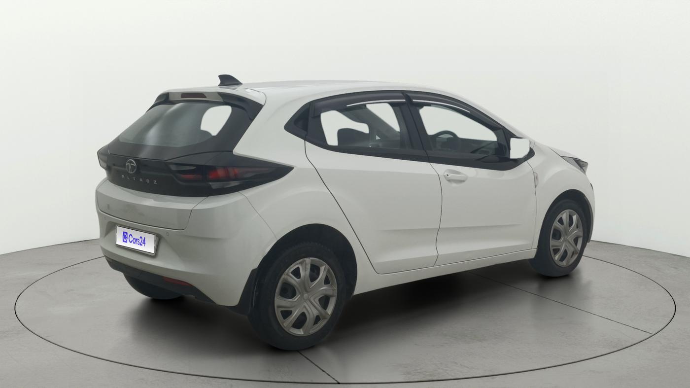 2024 Tata ALTROZ XM Plus (S) Diesel, Diesel, Manual, 45,880 km, Right Back Diagonal