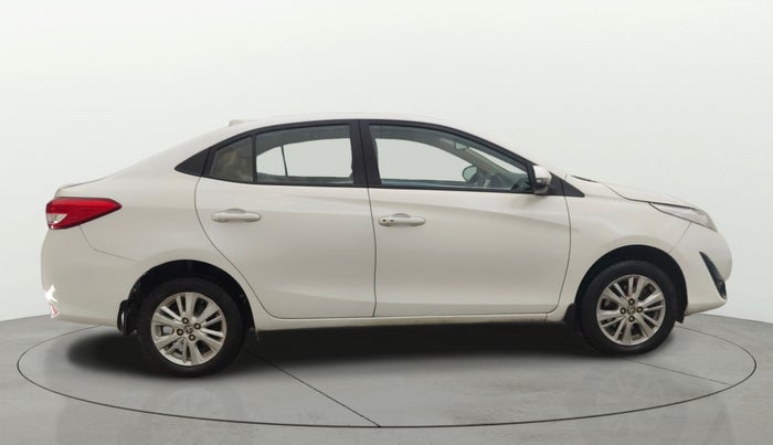 2018 Toyota YARIS V CVT, Petrol, Automatic, 74,673 km, Right Side View