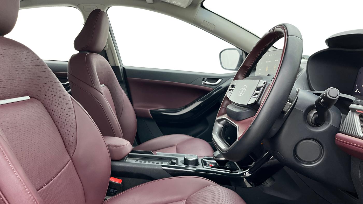 2024 Tata Curvv Accomplished S 1.2 Petrol 7DCA, Petrol, Automatic, 1,401 km, Right Side Front Door Cabin