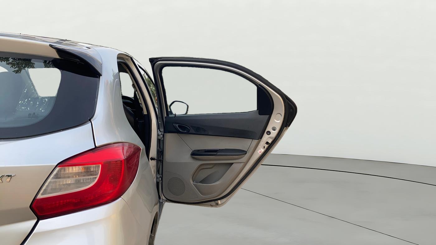 2018 Tata Tiago XT PETROL, Petrol, Manual, 38,109 km, RHS Rear Door