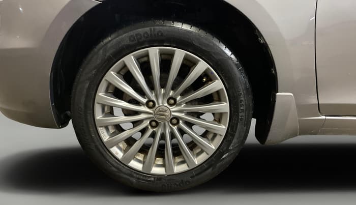 2017 Maruti Ciaz ZXI+, Petrol, Manual, 70,325 km, Left Front Wheel