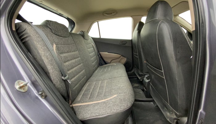 2017 Hyundai Grand i10 MAGNA 1.2 KAPPA VTVT, CNG, Manual, 73,177 km, Right Side Rear Door Cabin