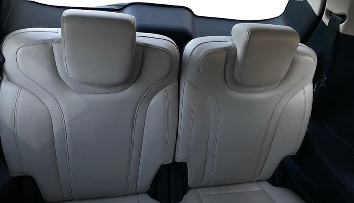 2021 Mahindra XUV700 AX 7 LUXURY D AT 7 STR, Diesel, Automatic, 77,604 km, Third Seat Row ( optional )