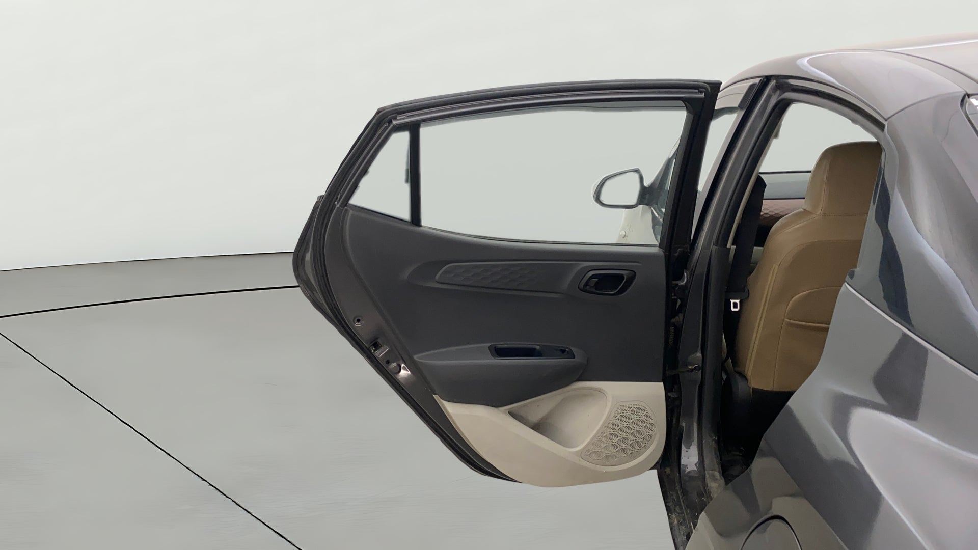 camera-LHS-Rear-Door