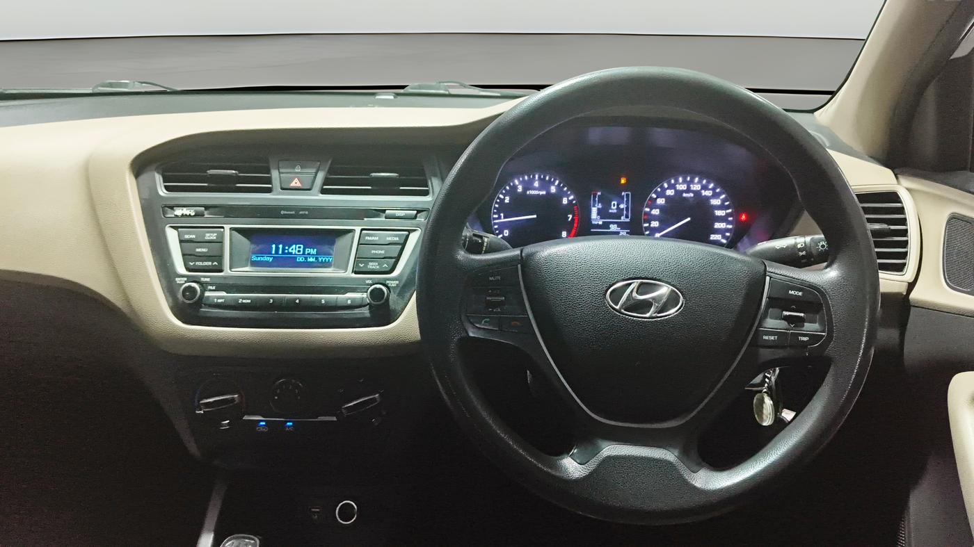2015 Hyundai Elite i20 MAGNA 1.2, Petrol, Manual, 91,244 km, Steering Wheel Close Up