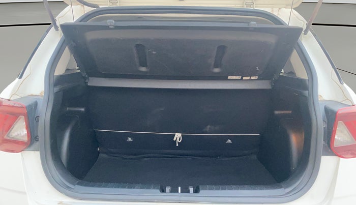 2019 Hyundai VENUE SX PLUS 1.0 TURBO DCT, Petrol, Automatic, 37,695 km, Boot Open Zoomed View