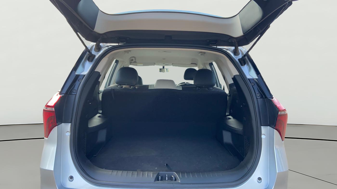 2021 Mahindra XUV700 AX 3 P AT 5 STR, Petrol, Automatic, 50,006 km, Boot Open Zoomed View