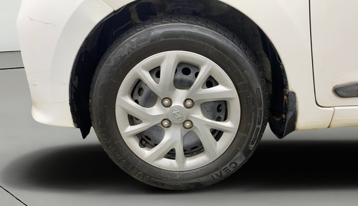 2017 Hyundai Grand i10 MAGNA 1.2 KAPPA VTVT, CNG, Manual, 52,056 km, Left Front Wheel