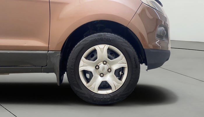 2017 Ford Ecosport TREND 1.5L DIESEL, Diesel, Manual, 1,17,230 km, Right Front Wheel