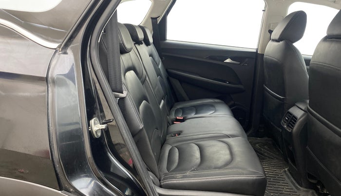 2020 MG HECTOR SHARP 1.5 DCT PETROL, Petrol, Automatic, 65,773 km, Right Side Rear Door Cabin