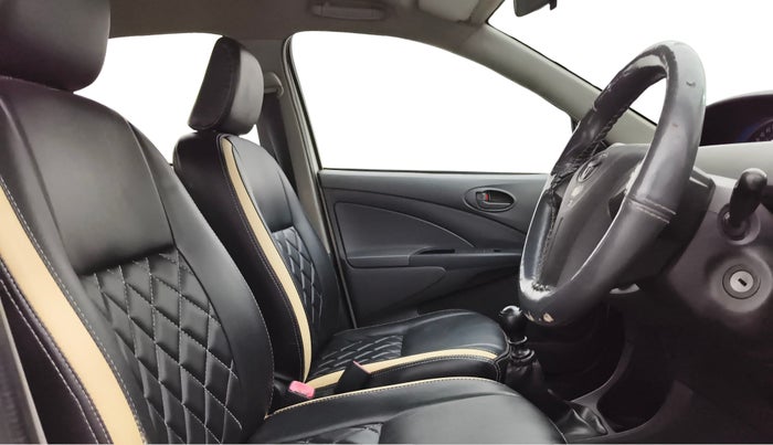 2013 Toyota Etios Liva GD, Diesel, Manual, 1,19,066 km, Right Side Front Door Cabin